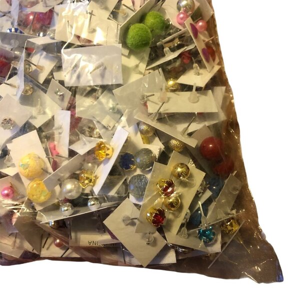 Women's Random Fashion Stud Earrings Lot of 50 Pairs Mixed Styles Colors Girls - Picture 11 of 11